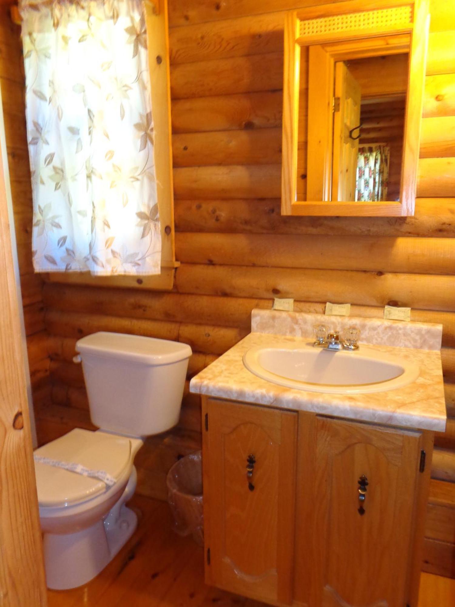 Cajun Cedar Log Cottages Margaree Forks Exterior foto