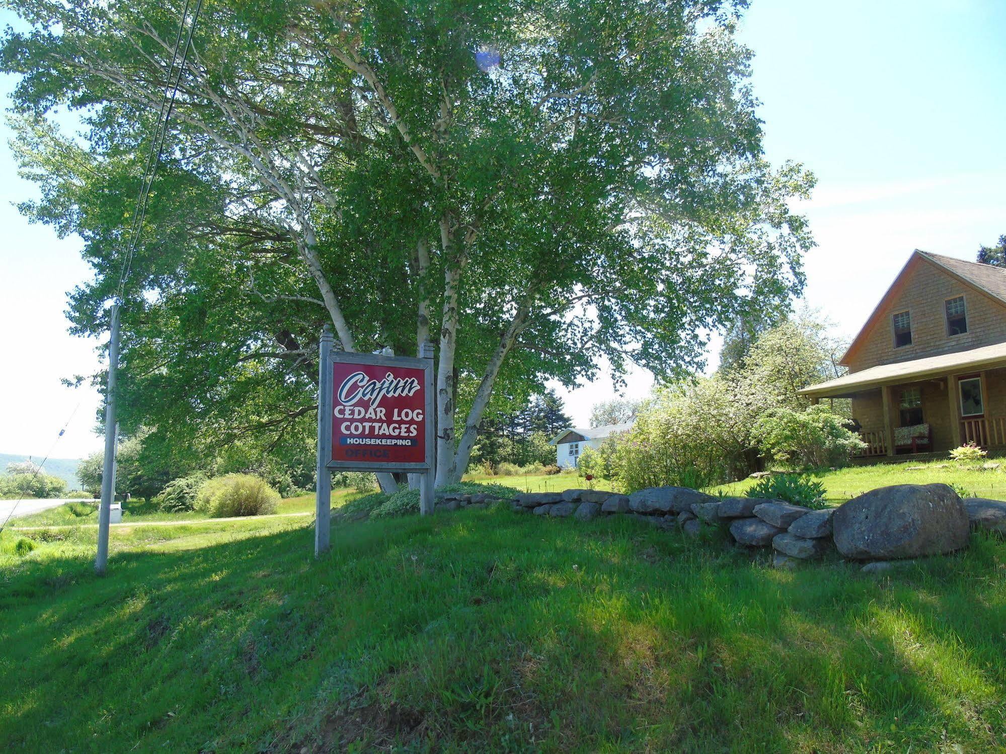 Cajun Cedar Log Cottages Margaree Forks Exterior foto