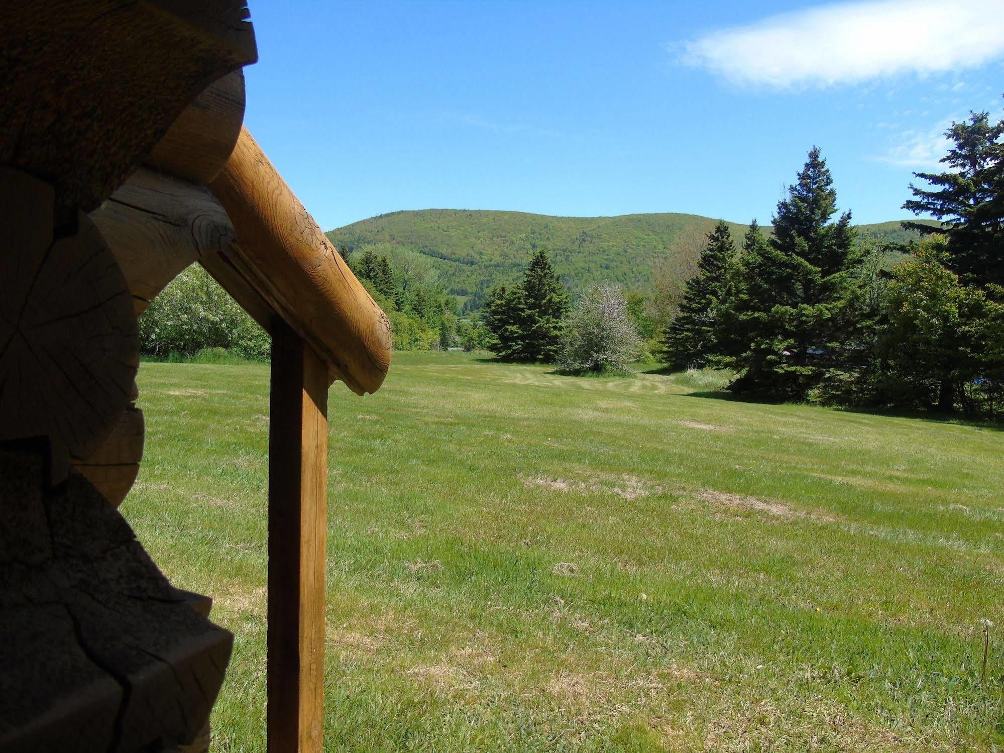 Cajun Cedar Log Cottages Margaree Forks Exterior foto
